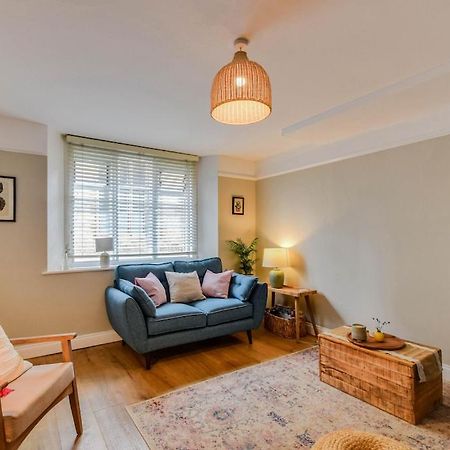 Cheerful 3 Bed Grade II Central Cottage Cirencester Εξωτερικό φωτογραφία