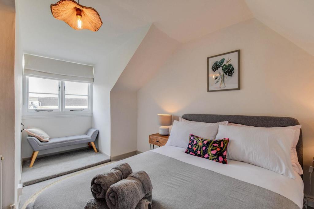 Cheerful 3 Bed Grade II Central Cottage Cirencester Εξωτερικό φωτογραφία