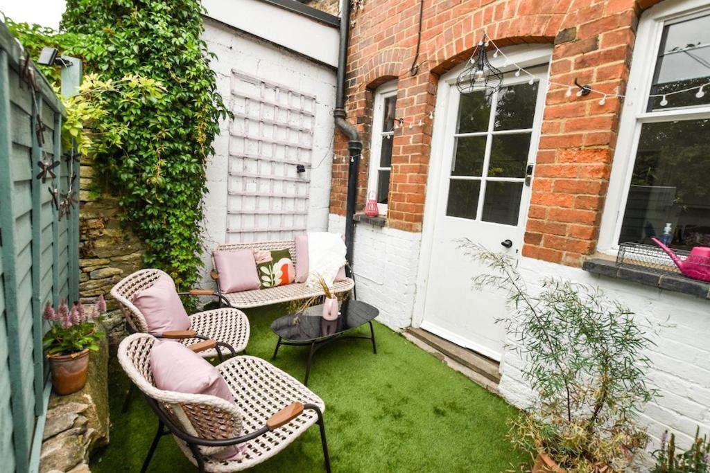 Cheerful 3 Bed Grade II Central Cottage Cirencester Εξωτερικό φωτογραφία