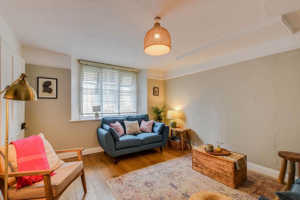 Cheerful 3 Bed Grade II Central Cottage Cirencester Εξωτερικό φωτογραφία